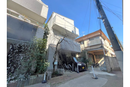 新宿区大久保2丁目　中古戸建の外観