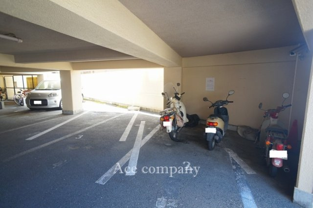 屋内バイク置き場♪無償です♪