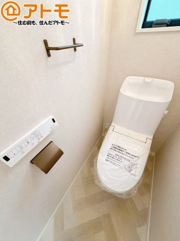 年代を問わず使いやすい洗浄機能付きのトイレ♪肌への負担をも減らせるのでお子様の敏感なお肌も安心！