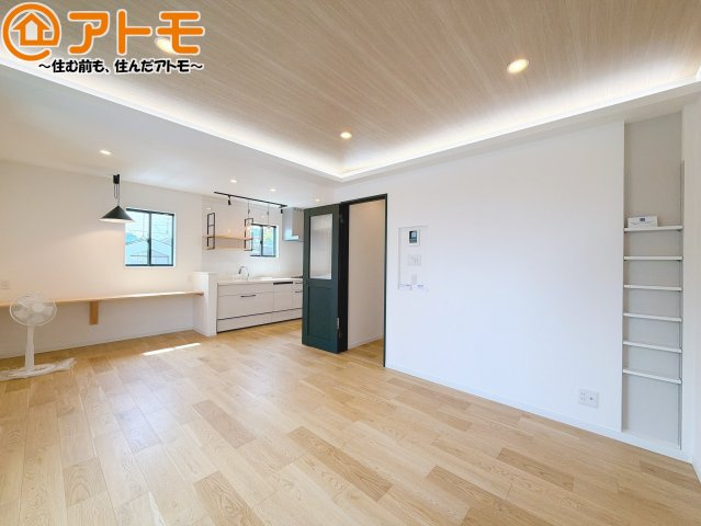家族団らんのイメージは、リビングを思い浮かべませんか？リビングこそ広々としたお部屋が良いですね♪