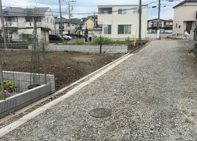 物件の詳細については、現地を見てわかること以外に、役所や法務局などで調べないとわからないことがあります。そのため、現地に行く場合は、もしこの物件を買ったらどのような生活ができるかをイメージしましょう。