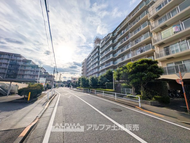 【Comfortable　Residence】　◆外観◆SRC造10階建てのマンション。整った住環境と落ち着きのある佇まいが、毎日の暮らしを迎えます。