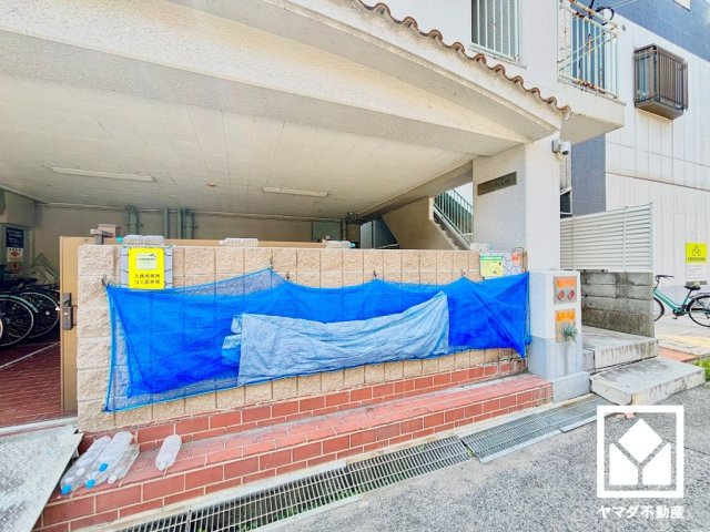 衛生面への配慮もうかがえる、心地よく利用できるごみ置き場です。