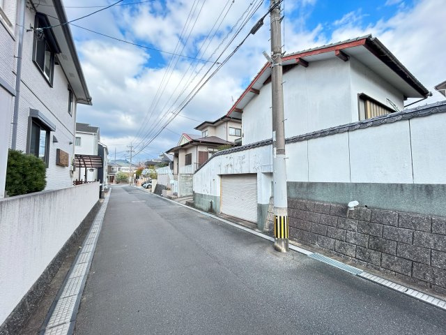 忙しく過ぎゆく日常を置き去るほど、ゆったりした時間が流れる住環境です。