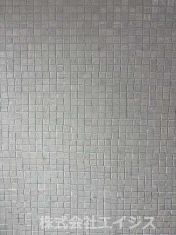 洗面所は可愛いタイル柄です。