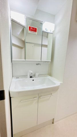 独立洗面台
