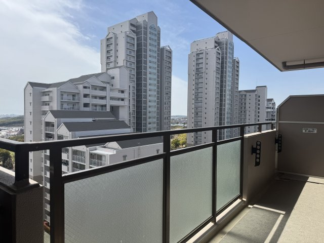 高層階ならではの開放ビュー。街並みを一望できる眺望