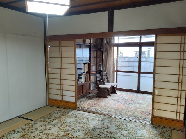 1階　和室8帖・洋室6帖