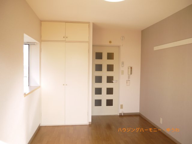 暖かいひだまりを全身で感じ取れる室内。