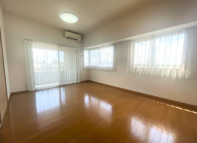 ※AI加工で家具等を消しております。