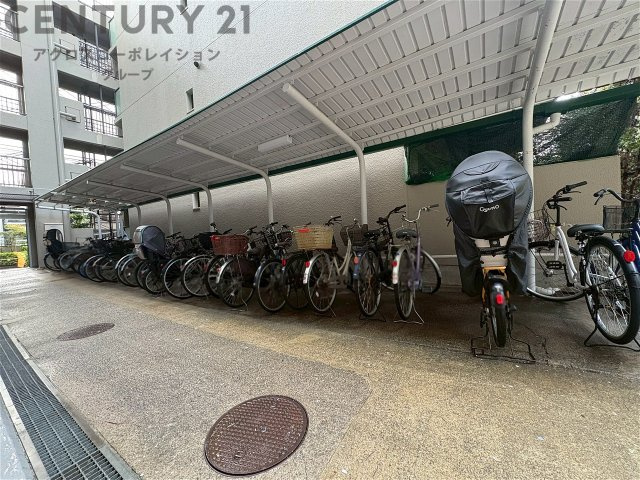 屋根付き駐輪場