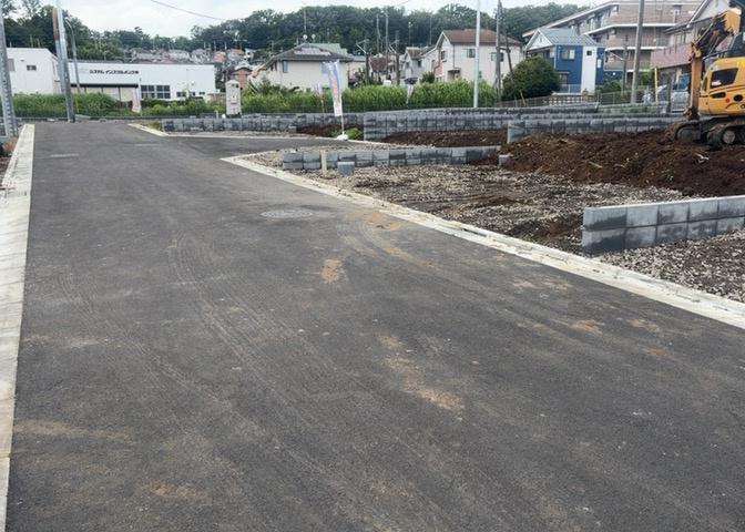 物件の詳細については、現地を見てわかること以外に、役所や法務局などで調べないとわからないことがあります。そのため、現地に行く場合は、もしこの物件を買ったらどのような生活ができるかをイメージしましょう。