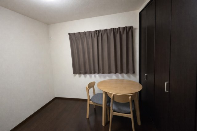 明るい洋室です