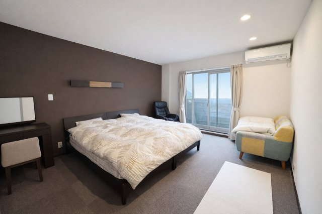 開放的な寝室です