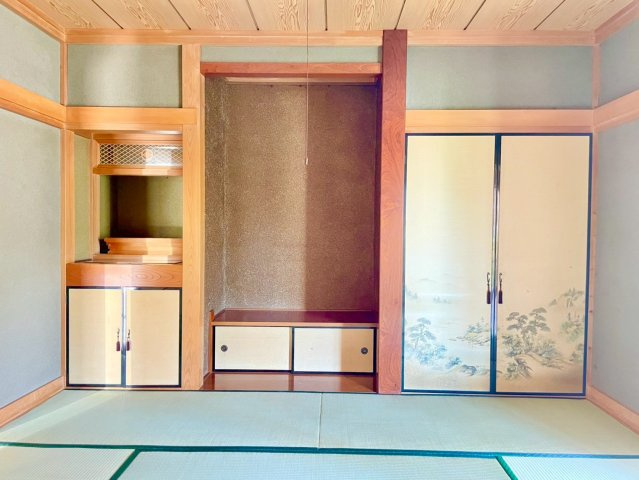 床の間と収納があります☆