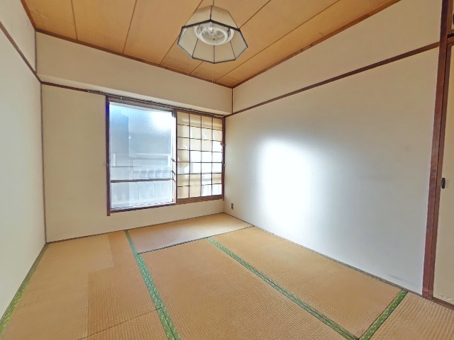 和室、ちょっとしたくつろぎスペースにいかがでしょうか