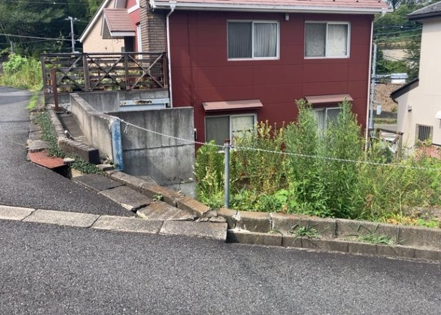 物件の詳細については、現地を見てわかること以外に、役所や法務局などで調べないとわからないことがあります。そのため、現地に行く場合は、もしこの物件を買ったらどのような生活ができるかをイメージしましょう。