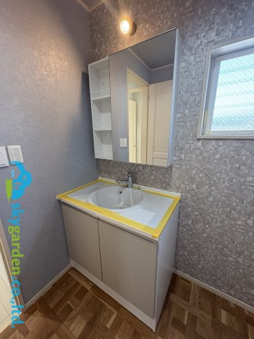 独立洗面化粧台付き