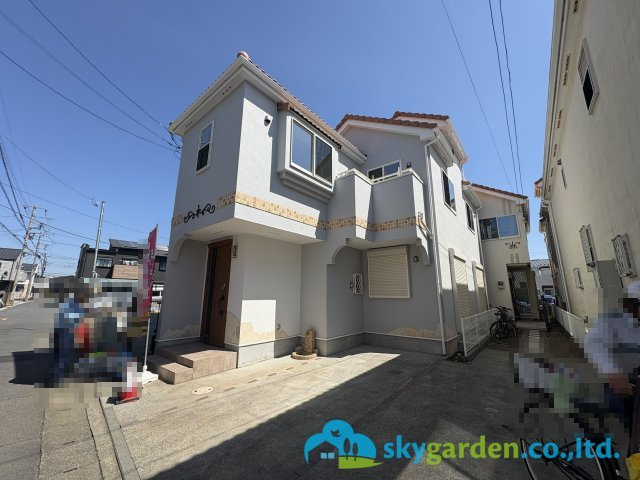 前面道路含む現地写真です