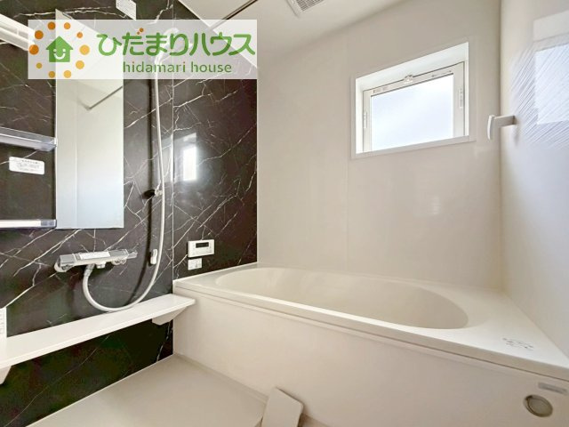 大人が足を伸ばしても十分な広さ！一人でゆっくりくつろぐ時間も大切です！