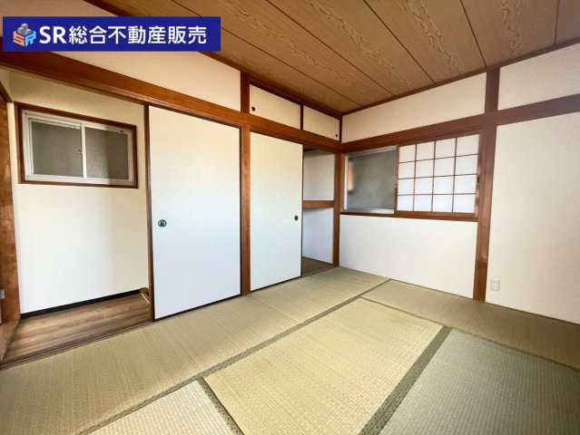 3F6帖和室。落ち着いて過ごせるお部屋なので、寝室にいかがでしょうか