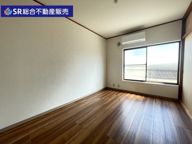 2F6帖洋室。大きな窓から採光たっぷり入ります。