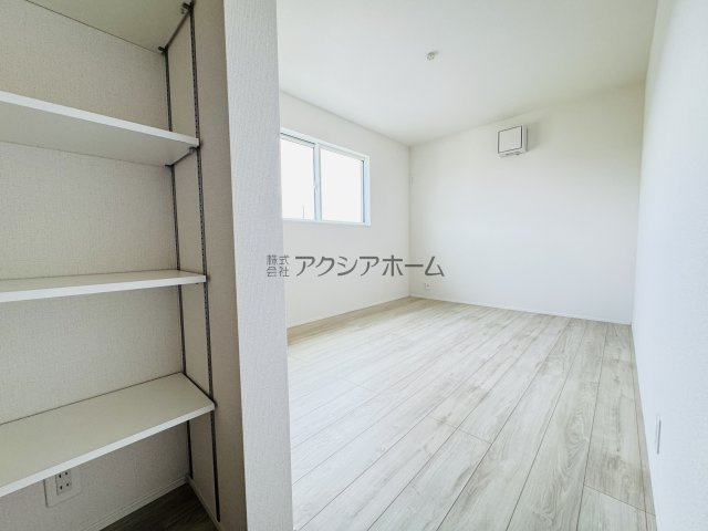 洋室6.7帖