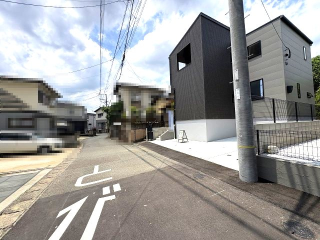 現地写真。前面道路です。