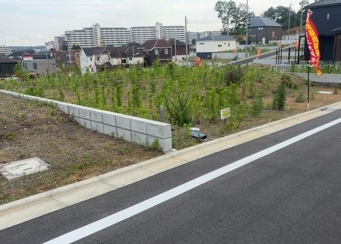 土地探しをしていると都市計画区域という言葉を目にすると思います。法律によって、都道府県知事や国土交通大臣が指定するエリアのことを指しており、都市計画区域は市街化区域と市街化調整区域に分けられています。