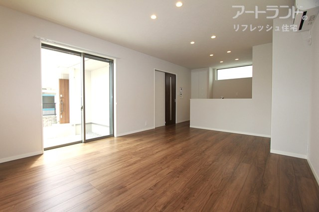 【LDK16.6帖】壁・天井クロス張替済、新設のエアコン付き