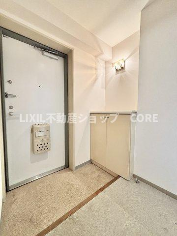 玄関ホールがスッキリ広々としていると帰る時も出ていく時も気持ちが良いものです！