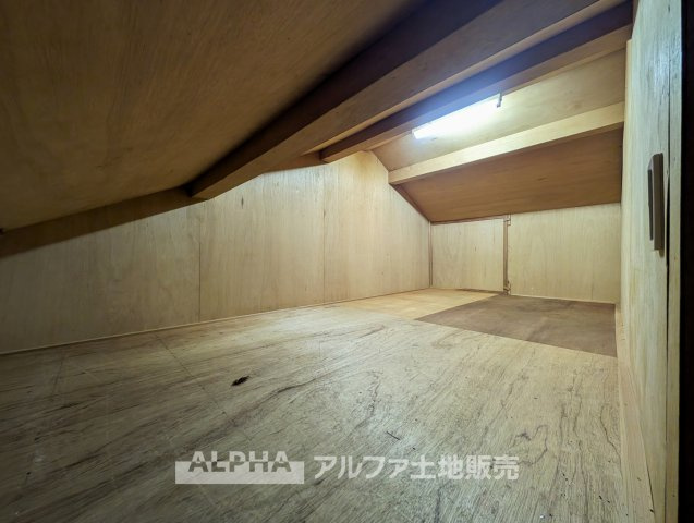 【attic　storage】◆小屋裏収納を備えた住まい◆季節家電や思い出の品もすっきり収まり、居住空間を広く使えるため、日々の暮らしにゆとりが生まれます。