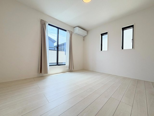 ◆7.5帖の主寝室◆