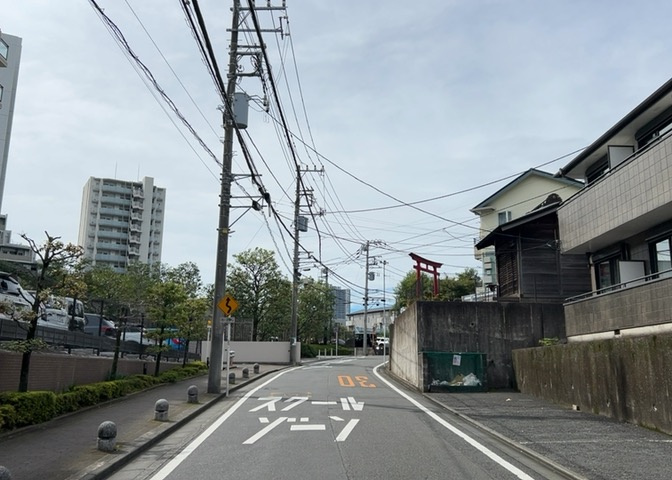 眺望の良さを楽しめるダイニングキッチンで家族団らんの時間を過ごしてはいかがでしょうか。バルコニーから見える景色を家族で眺める時間は、時間が経つのを忘れてしまいそうですね。是非、現地を見に行きましょう！