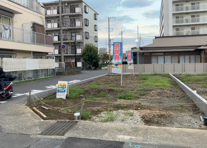 家を建てる前提で土地を探している場合、地盤の丈夫さは譲れない条件の一つです。地盤が脆弱だと追加工事が必要となります。また、過去に地盤沈下や液状化現象を起こした土地は、できるだけ避けた方がいいでしょう。