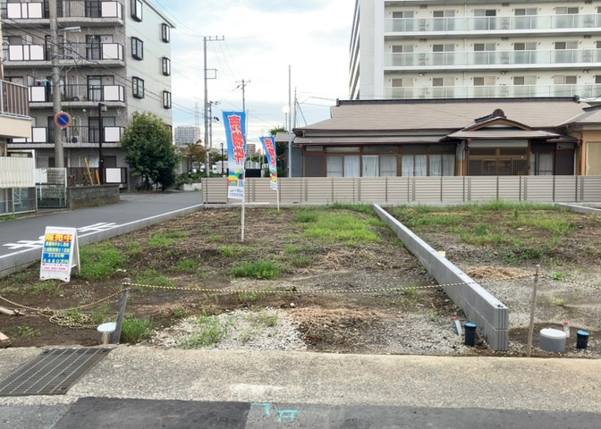 人が暮らすうえで日光は大切な要素となります。日当たりの良さは譲れないポイントですね。併せて近くに大きな建築物の建築予定がないか、あるいはそれが可能な土地が近くにないか事前に確認することもお勧めします。