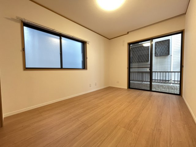 シンプルな洋室は、幅広い用途でお使いいただけます。　