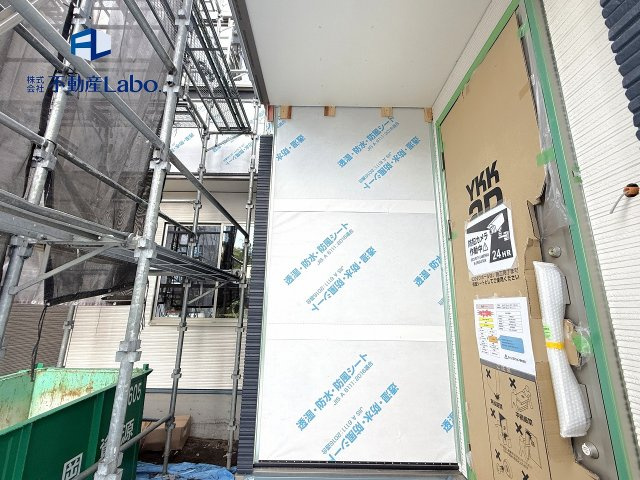 住まいの顔となる玄関部分も着々と完成へ近づいています！