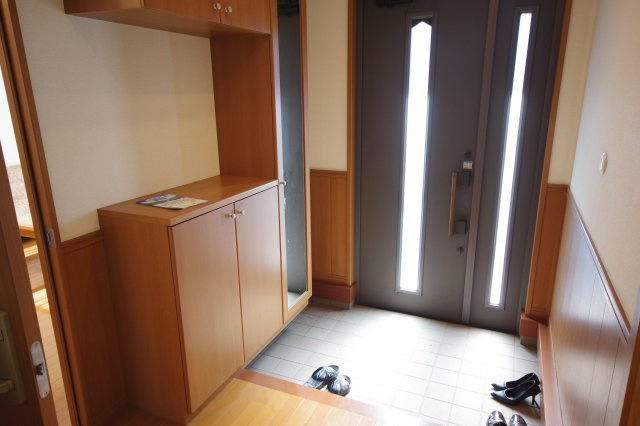 廊下から玄関内側