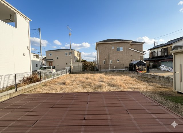 敷地広々86坪！！広ーいお庭で家庭菜園なども実現できちゃいますね(*^^)v       　