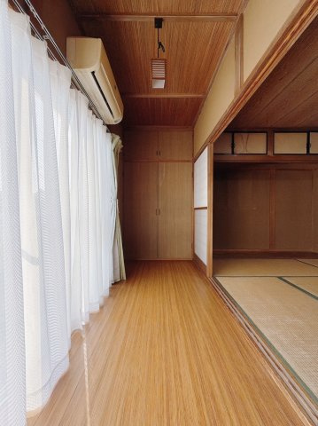 ■縁側｜日常に”ほっと一息”をプラスしてくれる縁側。四季を感じながら、ゆったりとした時間を楽しめる贅沢な空間です♪