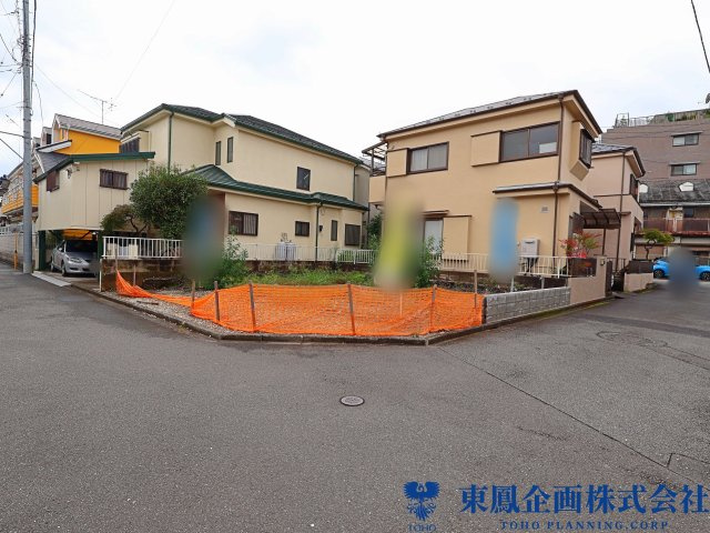 前面道路含む現地写真です