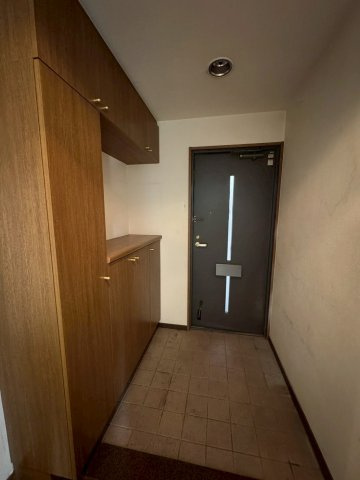 【シンフォニアみなみが丘C棟の玄関】