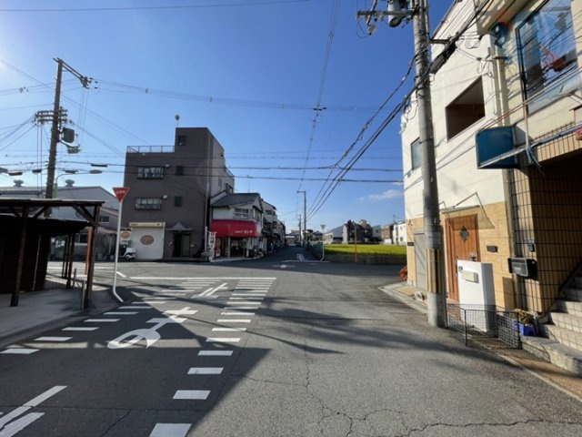 前道ゆったりで駐車しやすい◎