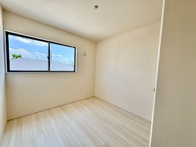 収納付きで、お部屋がすっきり片付きます。