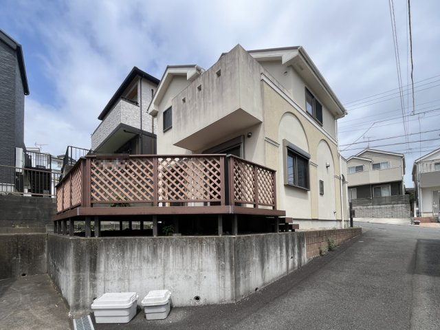 南向き　大型ウッドデッキ付です