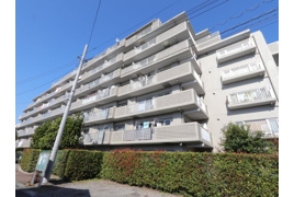 レックスハイム吉川の外観