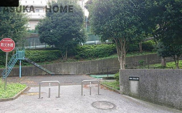 蒔田三度台公園は緑豊かな公園です。見晴らしもよくハイキング気分でお出かけしてみてくださいね。