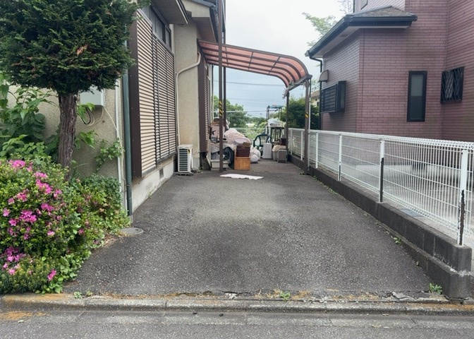 隣家の土地はどうなっているのか、生活利便施設が近くにあるのか、学校まで近いかなど、お客様のライフスタイルにあわせたイメージが重要です。また、近くにあると困る施設が近くにないかも確認するといいでしょう。
