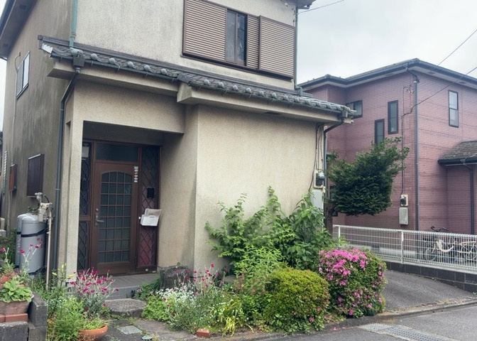家を建てる前提で土地を探している場合、地盤の丈夫さは譲れない条件の一つです。地盤が脆弱だと追加工事が必要となります。また、過去に地盤沈下や液状化現象を起こした土地は、できるだけ避けた方がいいでしょう。